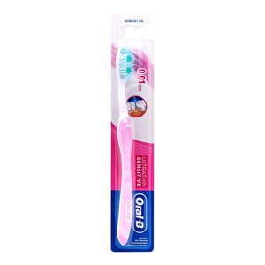 Oral-B Toothbrush Bacteria Fighter (Medium)